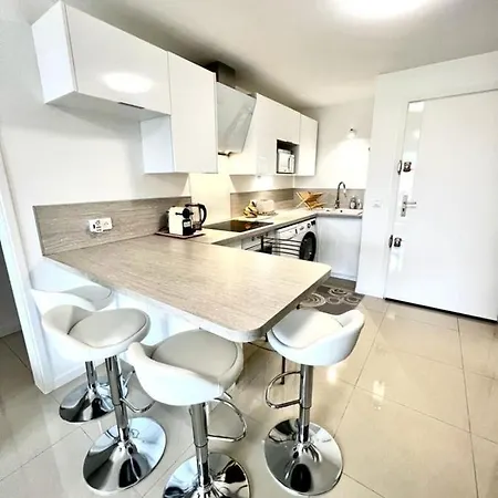 Le Mimosa 1 Bedroom With Terrasse Pool Ac Parking Spot Semesterbostad *